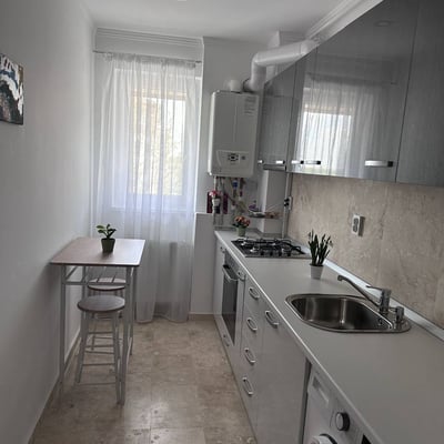 Vermietung einer gemütlichen 2-Zimmer-Wohnung mit separater Küche und Balkon, in Bukarest, Rumänien